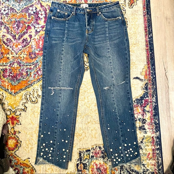 Sunset & Spring Denim - Sunset & Spring beaded crop denim jeans with knee slits -size medium (4/6)